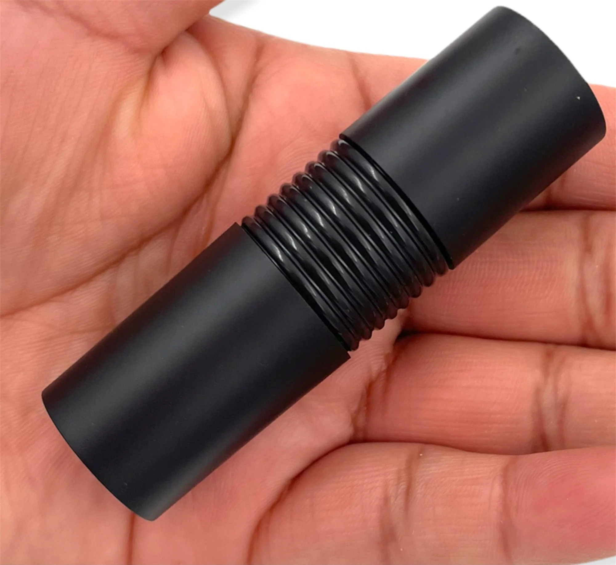 Lipstick Knife - Black - Image 3